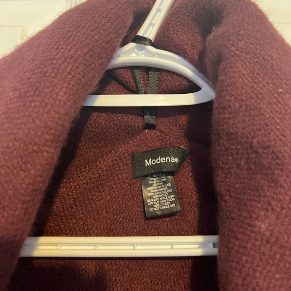 NWOT Thick & Warm Shawl - Picture 2 of 2